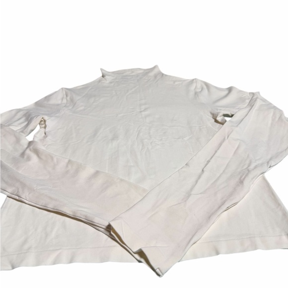 SKIMS SOFT SMOOTHING SEAMLESS Elegant Cream Turtleneck Top M - Picture 3 of 6